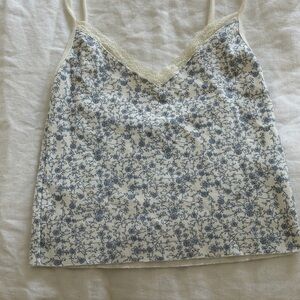 Brandy Melville Lace Floral Blue & White Tank Crop Top